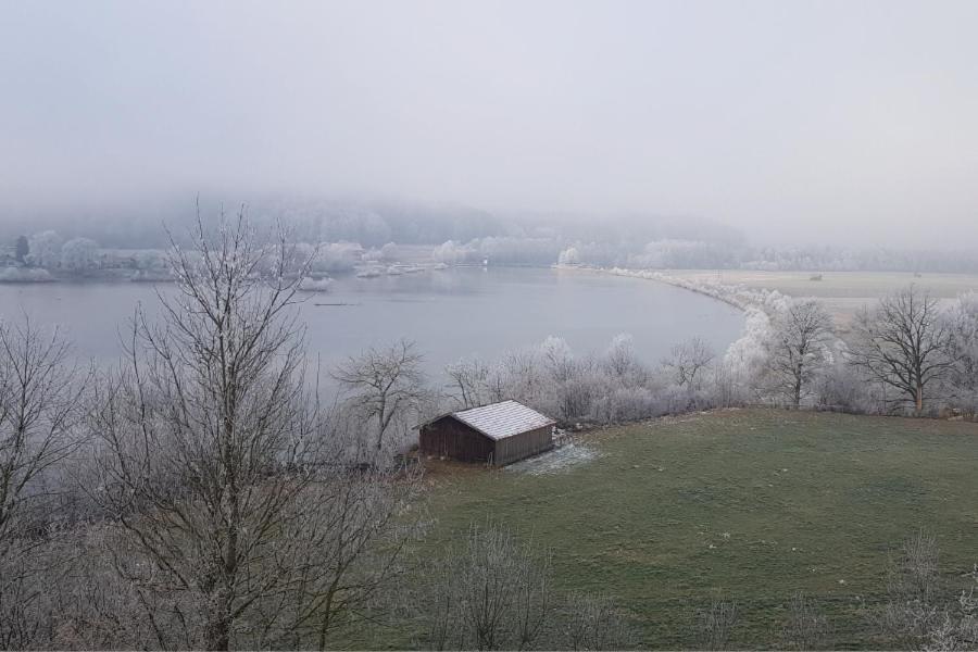 Stille X Weite - Hochwertige Wohnung Mit See-Panorama Kronburg Экстерьер фото