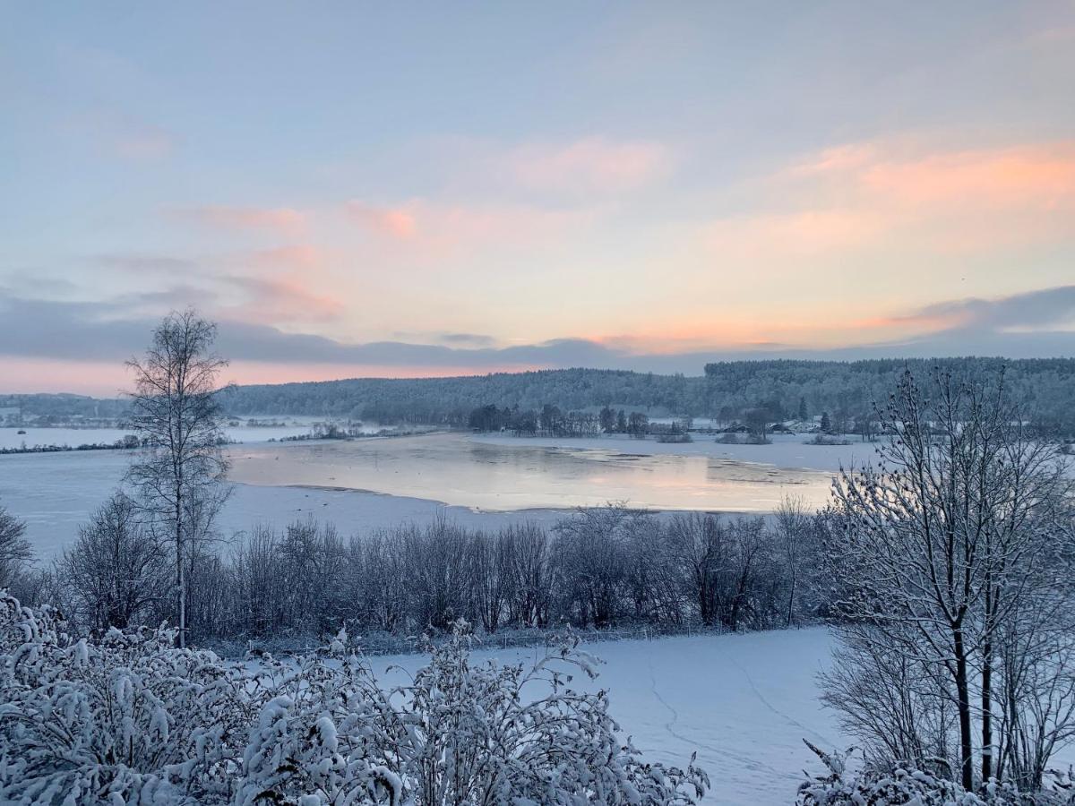Stille X Weite - Hochwertige Wohnung Mit See-Panorama Kronburg Экстерьер фото