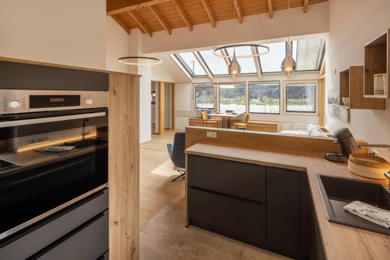 Stille X Weite - Hochwertige Wohnung Mit See-Panorama Kronburg Экстерьер фото
